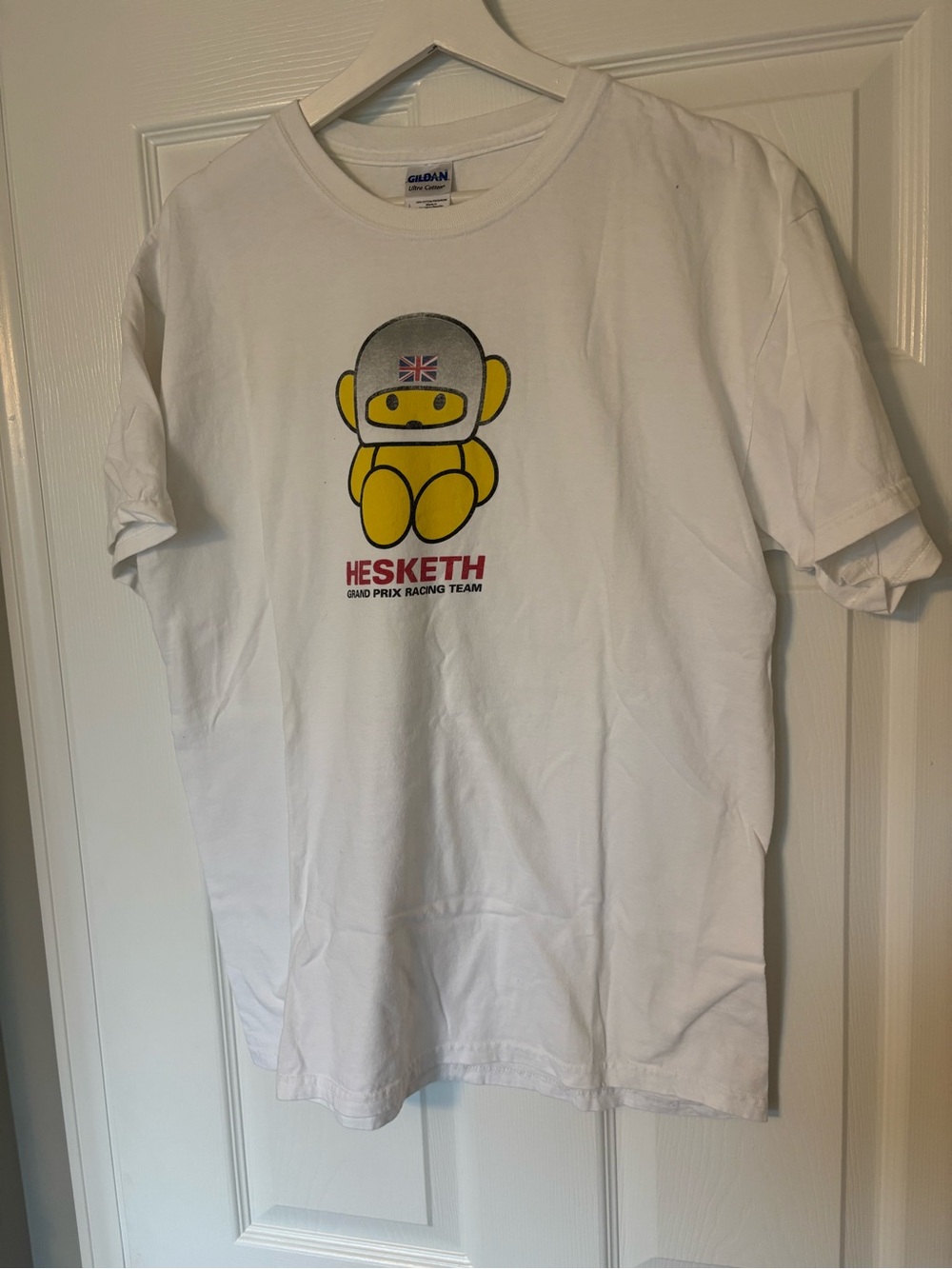 Gildan Ultra Cotton Men's L White Hesketh GP Racing Bear Logo Graphic Tee